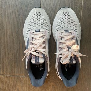 Brooks Launch GTS 8 - Size 7